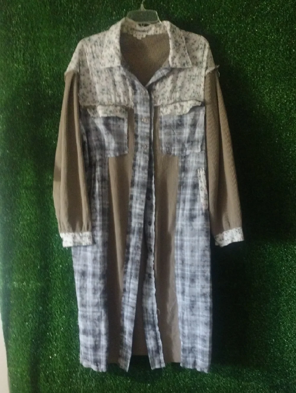 POL Mixed-Print Duster Coat in Olive, Cream, Gray - Picture 3 of 4